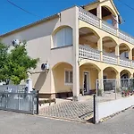 Zd Living 3 Sterne In Lägenhet Zadar