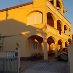 Zd Living 3 Sterne In Zadar